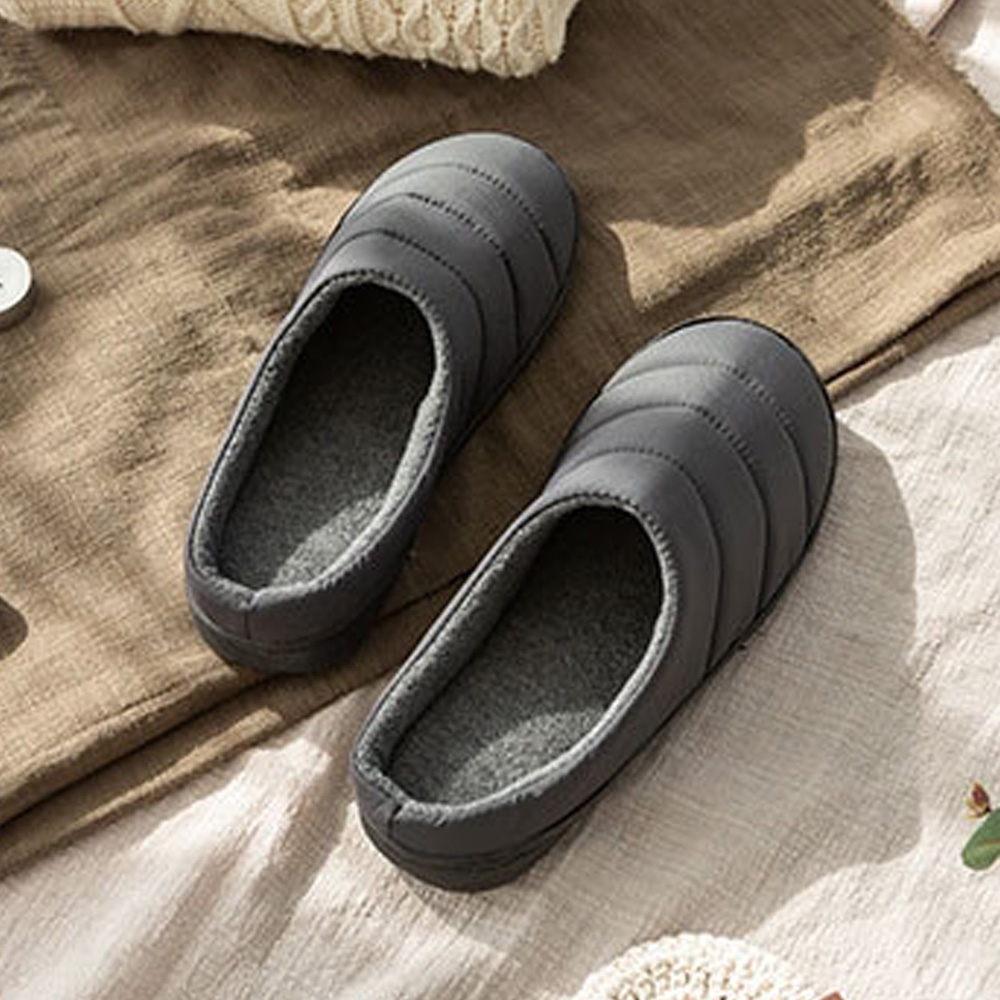 커밍 뉴엠보 패딩 슬리퍼 (다크그레이) (택1)